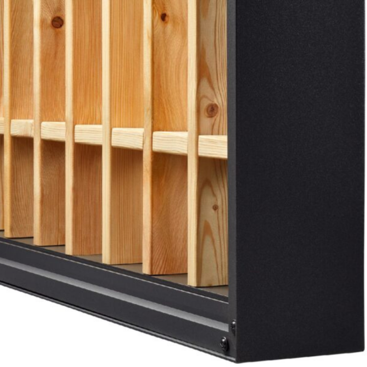 Panel boczny w daszku Timber – połączenie aluminium, drewna i szkła przy wejściu do domu